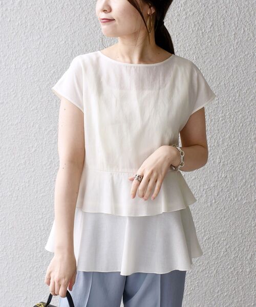 SHIPS(シップス)の「*〈手洗い可能〉2WAYリネンミックスペプラムブラウス◆(シャツ/ブラウス・レディース・ブラック/ネイビー/レッド/オフホワイト/イエロー系・ONE SIZE)」の2枚目の写真
