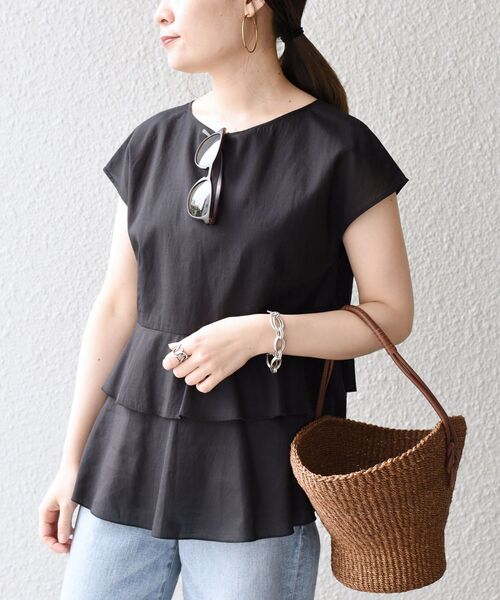 SHIPS(シップス)の「*〈手洗い可能〉2WAYリネンミックスペプラムブラウス◆(シャツ/ブラウス・レディース・ブラック/ネイビー/レッド/オフホワイト/イエロー系・ONE SIZE)」の3枚目の写真