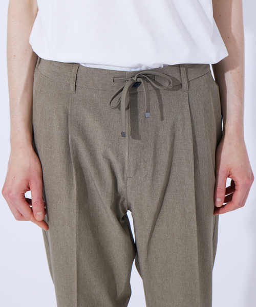 ABAHOUSE GRAY(アバハウスグレイ)の「【セットアップ対応】360° ストレッチ タック パンツ(その他パンツ・メンズ・グレー/モカ/オレンジ系その他/グレイッシュベージュ・46/50/48)」の9枚目の写真