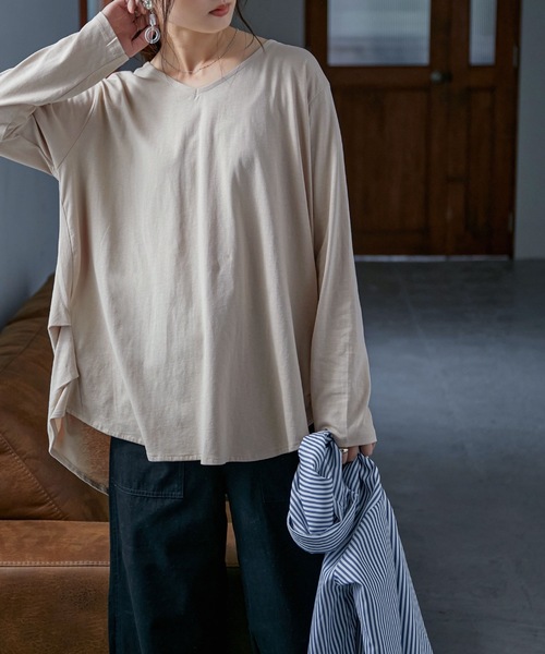 Fashion Letter(ファッションレター)の「タックヘムコットンVネックカットソー(Tシャツ/カットソー・レディース・ブラック/オフホワイト/カーキ/ライトベージュ・M~L/LL~3L/4L~5L)」の11枚目の写真