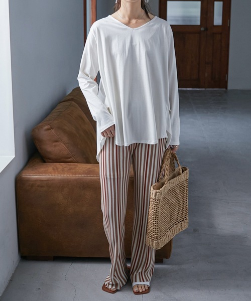 Fashion Letter(ファッションレター)の「タックヘムコットンVネックカットソー(Tシャツ/カットソー・レディース・ブラック/オフホワイト/カーキ/ライトベージュ・M~L/LL~3L/4L~5L)」の10枚目の写真