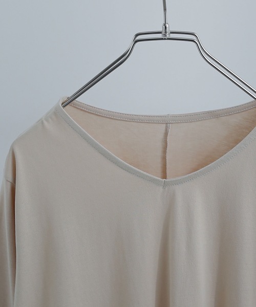 Fashion Letter(ファッションレター)の「タックヘムコットンVネックカットソー(Tシャツ/カットソー・レディース・ブラック/オフホワイト/カーキ/ライトベージュ・M~L/LL~3L/4L~5L)」の13枚目の写真
