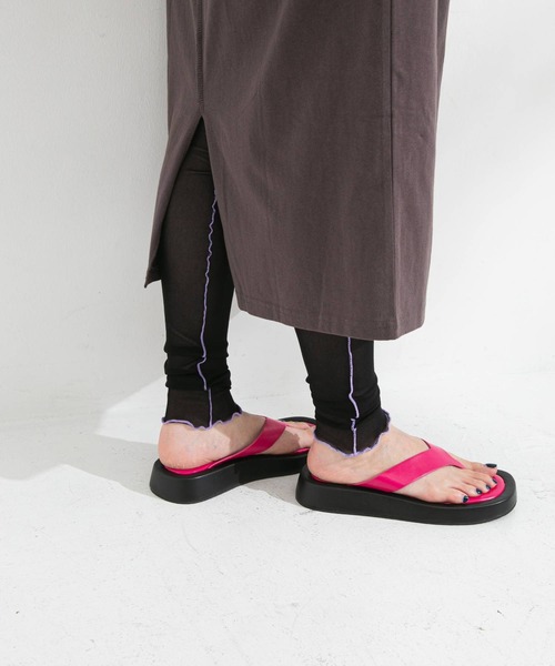 bohmal(ボマール)の「配色メローシアーレギンスパンツ(レギンス/スパッツ・レディース・ブラック/パープル/ライム/アイボリー/ピンク・FREE)」の9枚目の写真