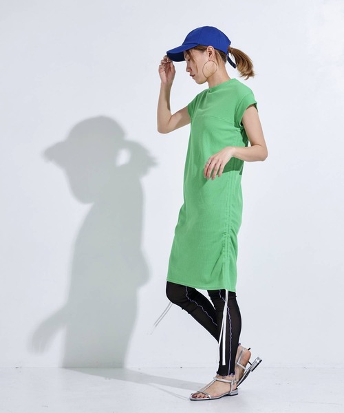 bohmal(ボマール)の「配色メローシアーレギンスパンツ(レギンス/スパッツ・レディース・ブラック/パープル/ライム/アイボリー/ピンク・FREE)」の16枚目の写真