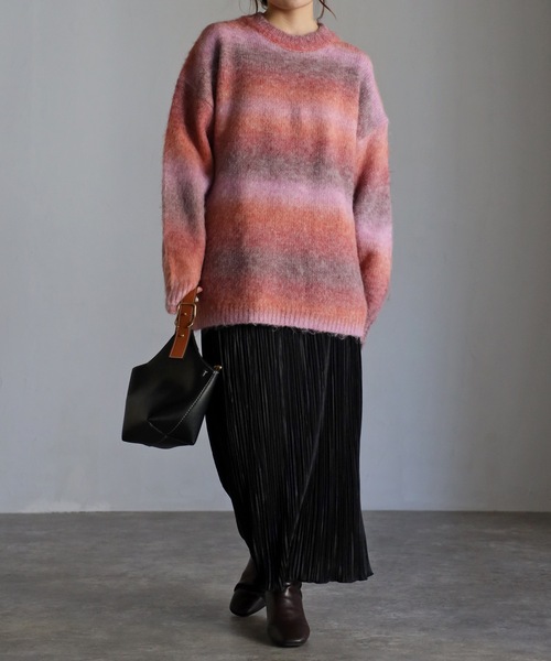 sakishimatokyo（サキシマトーキョー）の「グラデーションニット