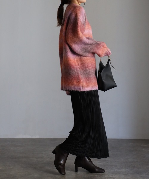 sakishimatokyo(サキシマトーキョー)の「グラデーションニット(ニット/セーター・レディース・ブラック/パープル/ピンク/グリーン/イエロー・FREE)」の11枚目の写真