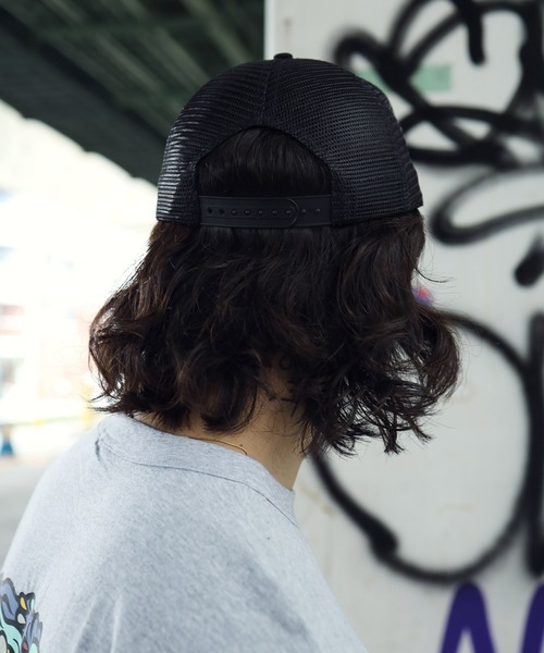 SANTA CRUZ（サンタクルーズ）の「CREATURE / クリーチャー Reverse Patch Mesh Trucker High Profile Hat メッシュ キャップ（キャップ・メンズ・ブラック/ダークグレー・FREE）」の6枚目の写真