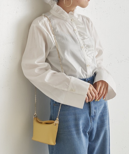 COLLAGE GALLARDAGALANTE（コラージュガリャルダガランテ）の「1枚で主役級/レイヤードでも映える/ハイネックフリルシャツ/手洗い可（シャツ/ブラウス・レディース・ホワイト/イエロー・FREE）」の8枚目の写真