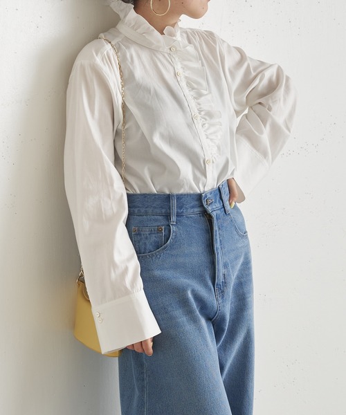 COLLAGE GALLARDAGALANTE（コラージュガリャルダガランテ）の「1枚で主役級/レイヤードでも映える/ハイネックフリルシャツ/手洗い可（シャツ/ブラウス・レディース・ホワイト/イエロー・FREE）」の9枚目の写真