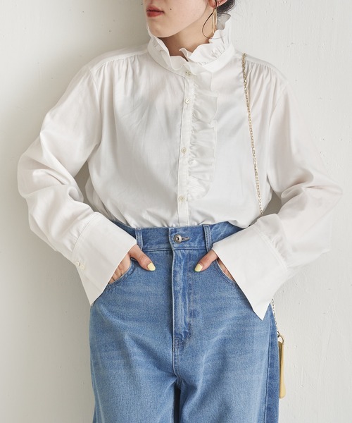 COLLAGE GALLARDAGALANTE（コラージュガリャルダガランテ）の「1枚で主役級/レイヤードでも映える/ハイネックフリルシャツ/手洗い可（シャツ/ブラウス・レディース・ホワイト/イエロー・FREE）」の10枚目の写真