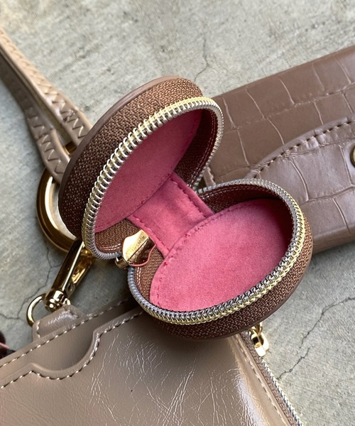 DouDou（ドゥドゥ）の「マルチスマホショルダー 22AW（ショルダーバッグ・レディース・ブラック/ライトグレー/ダークブラウン/グレイッシュベージュ・FREE）」の12枚目の写真