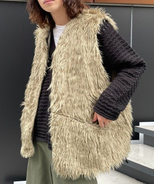 CIAOPANIC(チャオパニック)の「curly fleece biggest vest(ベスト・メンズ・ベージュ/ブラック・MEDIUM)」の1枚目の写真