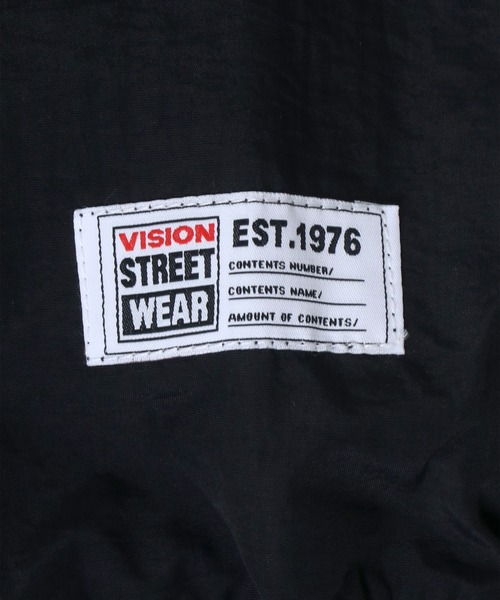 VISION STREET WEAR（ヴィジョンストリートウェア）の「VISION STREET WEAR/ヴィジョンストリートウエア ビッグシルエット ロゴ ワッペン 刺繍 リブライン Vネック プルオーバー（ナイロンジャケット・メンズ・ブラック/ネイビー/グリーン/マスタード・L/M）」の18枚目の写真