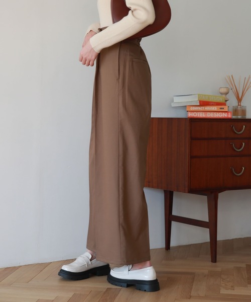 archives(アルシーヴ)の「サイドタブタックワイドパンツ(その他パンツ・レディース・アイボリー/モカ/ダークブルー・MEDIUM)」の17枚目の写真
