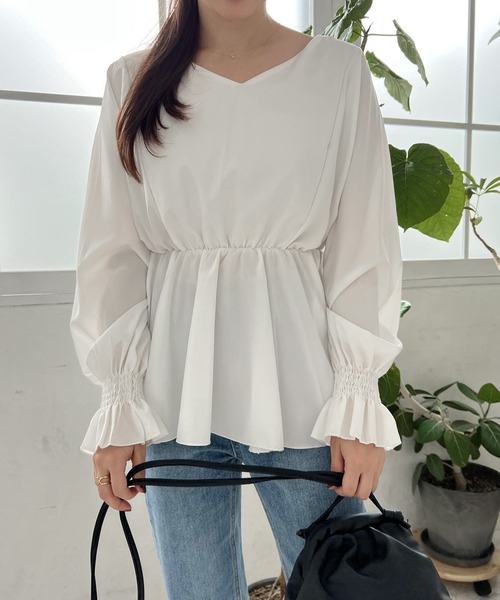 Lamoa(ラモア)の「Lamoa/Vネック タック チュニック ブラウス(シャツ/ブラウス・レディース・ホワイト/ブラック/グレー・MEDIUM/LARGE)」の22枚目の写真