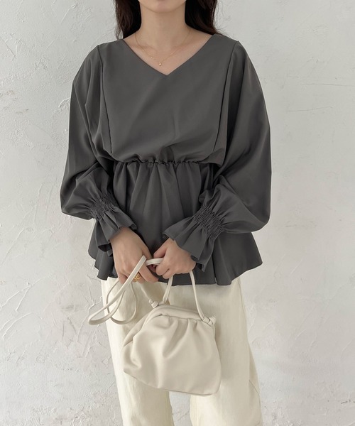 Lamoa(ラモア)の「Lamoa/Vネック タック チュニック ブラウス(シャツ/ブラウス・レディース・ホワイト/ブラック/グレー・MEDIUM/LARGE)」の20枚目の写真