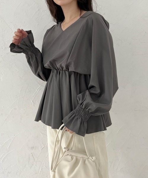 Lamoa(ラモア)の「Lamoa/Vネック タック チュニック ブラウス(シャツ/ブラウス・レディース・ホワイト/ブラック/グレー・MEDIUM/LARGE)」の15枚目の写真