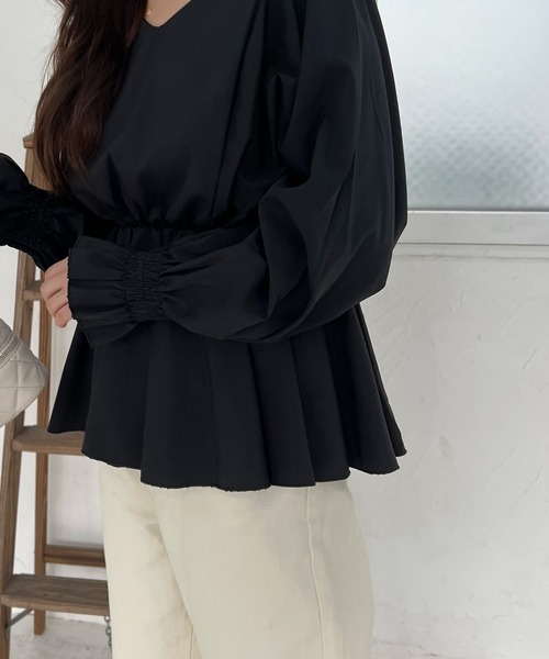 Lamoa(ラモア)の「Lamoa/Vネック タック チュニック ブラウス(シャツ/ブラウス・レディース・ホワイト/ブラック/グレー・MEDIUM/LARGE)」の7枚目の写真