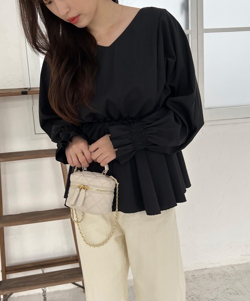 Lamoa(ラモア)の「Lamoa/Vネック タック チュニック ブラウス(シャツ/ブラウス・レディース・ホワイト/ブラック/グレー・MEDIUM/LARGE)」の10枚目の写真