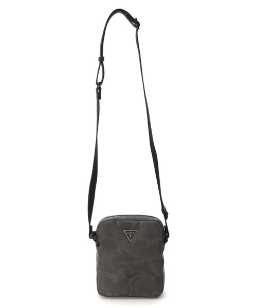 Guess(ゲス)の「CERTOSA TECH Crossbody With Bottle Pocket(ショルダーバッグ・メンズ・チャコールグレー・ONE SIZE)」の5枚目の写真