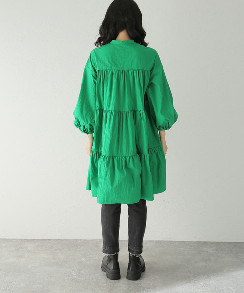 JOURNAL STANDARD（ジャーナルスタンダード）の「シュリンクタフタティアードワンピース（ワンピース・レディース・ブラック/グリーン・FREE）」の4枚目の写真