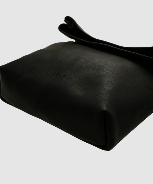BELPER(ベルパー)の「WALK AROUND BAG(ショルダーバッグ・レディース・ブラック/レッド・FREE)」の4枚目の写真