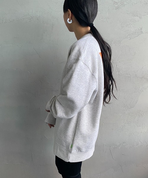 HUF（ハフ）の「[HUF/ハフ] MEGABLAST バックプリント クルーネックスウェット（スウェット・レディース・ヘザーグレー/ネイビー・L/M）」の21枚目の写真