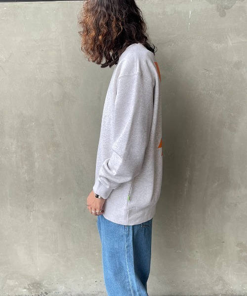 関税込み♪【HUF】Megablast ロゴ★クルーネック スウェット HUF/ハフ] MEGABLAST バックプリント クルーネックスウェット