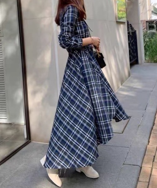 Auntie Rosa（アンティローザ）の「マドラスチェック フレアシャツワンピース（ワンピース・レディース・ネイビー・FREE）」の2枚目の写真