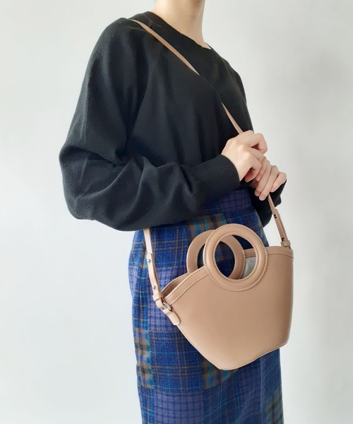 thank U more(サンキューモア)の「丸形ハンドル トート ショルダーバッグ(ショルダーバッグ・レディース・ブラック/ブラウン系その他/ブラック系その他/ブラウン/ベージュ・FREE)」の5枚目の写真