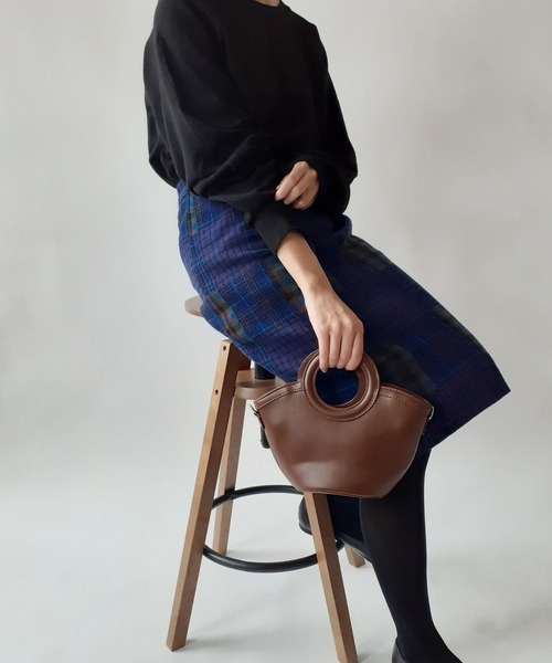 thank U more(サンキューモア)の「丸形ハンドル トート ショルダーバッグ(ショルダーバッグ・レディース・ブラック/ブラウン系その他/ブラック系その他/ブラウン/ベージュ・FREE)」の17枚目の写真