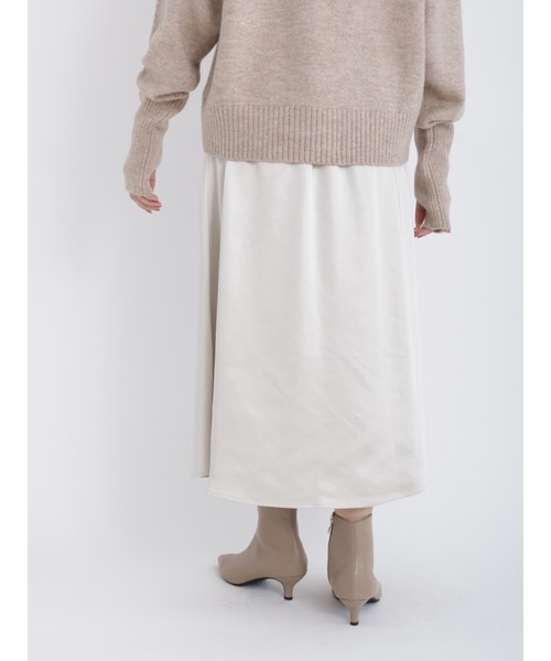 Te chichi（テチチ）の「サテンロングセミフレアスカート（スカート・レディース・ブルー/シルバーグレー/チャコール・ﾌﾘ-）」の11枚目の写真