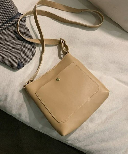 CLEA（クレア）の「サイドポケット付き PUミニスクエアショルダーバッグ（ショルダーバッグ・レディース・ベージュ/キャメル/アイボリー/ブラック・FREE）」の15枚目の写真