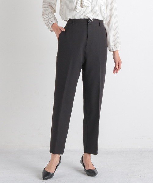 Honeys(ハニーズ)の「センタープレスパンツ(股下63cm)(スラックス・レディース・ブラック/ピンクベージュ/杢グレー/サックスブルー系/ベージュ/ネイビー・S/M/L/LL/3L)」の2枚目の写真