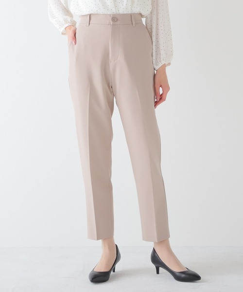 Honeys(ハニーズ)の「センタープレスパンツ(股下63cm)(スラックス・レディース・ブラック/ピンクベージュ/杢グレー/サックスブルー系/ベージュ/ネイビー・S/M/L/LL/3L)」の9枚目の写真