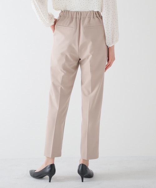 Honeys(ハニーズ)の「センタープレスパンツ(股下63cm)(スラックス・レディース・ブラック/ピンクベージュ/杢グレー/サックスブルー系/ベージュ/ネイビー・S/M/L/LL/3L)」の20枚目の写真