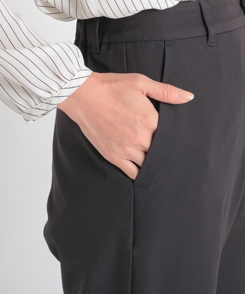 Honeys(ハニーズ)の「センタープレスパンツ(股下63cm)(スラックス・レディース・ブラック/ピンクベージュ/杢グレー/サックスブルー系/ベージュ/ネイビー・S/M/L/LL/3L)」の22枚目の写真