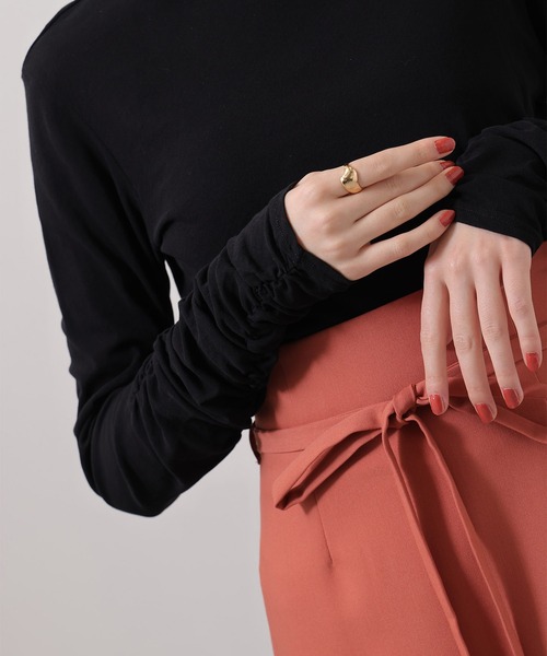 Limue（リミュ）の「シアギャザートップス（Tシャツ/カットソー・レディース・アイボリー/ブラック・FREE）」の4枚目の写真