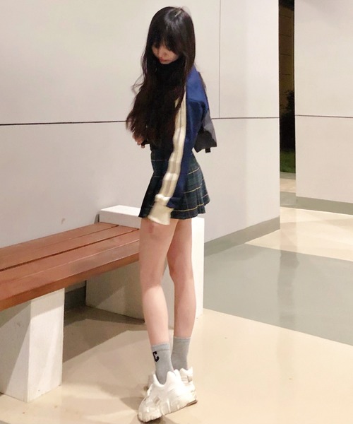 .KOM(ドットコム)の「A'GEM/9 × .kom『.kom/ドットケーオーエム』 ショート丈 サイドライン 長袖 ジップアップ ジャージ ジャケット(ジャージ・レディース・ブラック/ホワイト/グリーン/ネイビー/ブルー・M/L)」の8枚目の写真