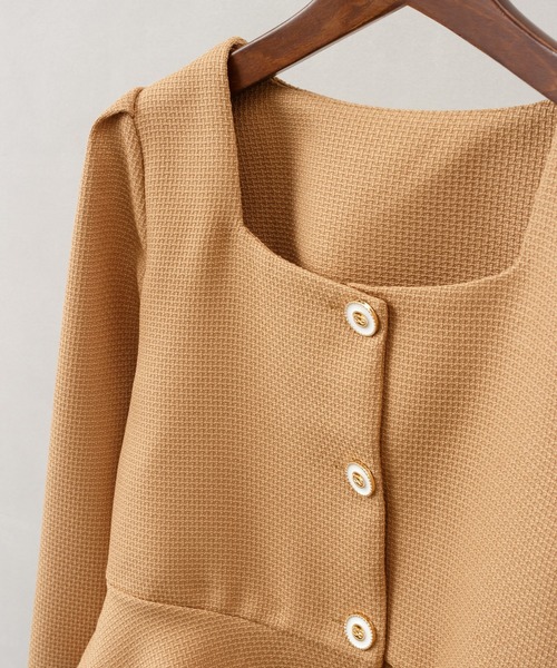 SpRay（スプレイ）の「ペプラムスクエアネック（シャツ/ブラウス・レディース・ブラック/アイボリー/ベージュ・FREE）」の6枚目の写真