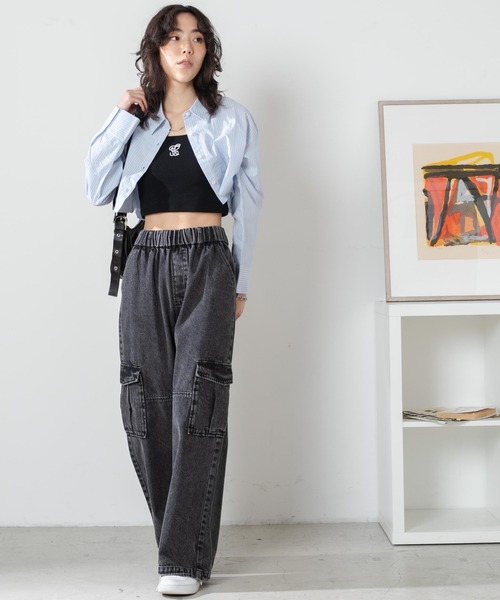 WEGO（ウィゴー）の「WEGO/デニムイージーワイドカーゴパンツ（デニムパンツ・レディース・コバルトブルー/ブラック系その他・FREE）」の4枚目の写真