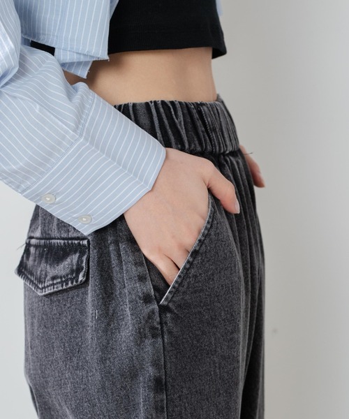 WEGO（ウィゴー）の「WEGO/デニムイージーワイドカーゴパンツ（デニムパンツ・レディース・コバルトブルー/ブラック系その他・FREE）」の5枚目の写真