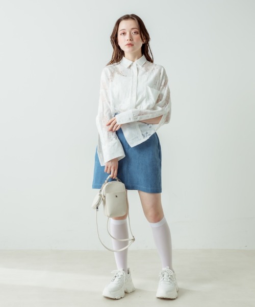 OLIVE des OLIVE（オリーブデオリーブ）の「【WEB限定】マントスリーブビッグシャツ（シャツ/ブラウス・レディース・ミント/グレイッシュベージュ/ライトグレー/オフホワイト/イエロー・FREE）」の6枚目の写真