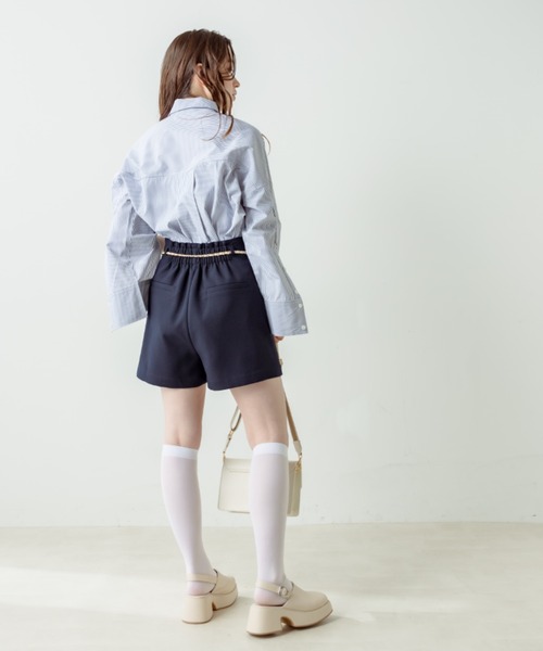 OLIVE des OLIVE（オリーブデオリーブ）の「【WEB限定】マントスリーブビッグシャツ（シャツ/ブラウス・レディース・ミント/グレイッシュベージュ/ライトグレー/オフホワイト/イエロー・FREE）」の18枚目の写真