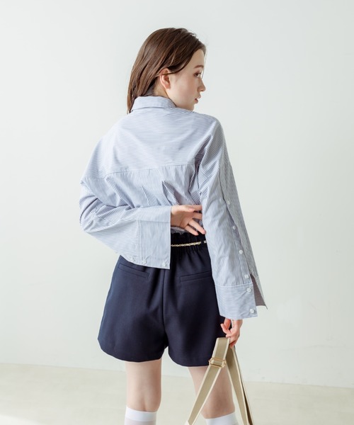 OLIVE des OLIVE（オリーブデオリーブ）の「【WEB限定】マントスリーブビッグシャツ（シャツ/ブラウス・レディース・ミント/グレイッシュベージュ/ライトグレー/オフホワイト/イエロー・FREE）」の21枚目の写真