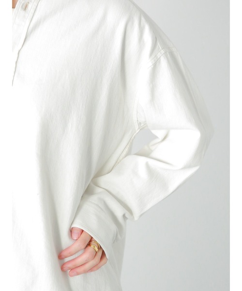 Lugnoncure(ルノンキュール)の「デニムオーバーシャツ(シャツ/ブラウス・レディース・ブルー/オフホワイト/ネイビー・フリ-)」の4枚目の写真