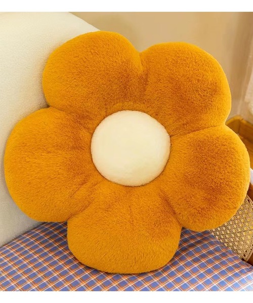 LAFFMO(ラフモ)の「ふわふわフラワークッション(クッション/クッションカバー・レディース・ホワイト/グリーン/ピンク/キャメル/イエロー・FREE)」の4枚目の写真