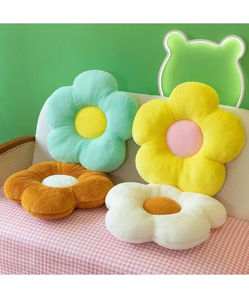 LAFFMO（ラフモ）の「ふわふわフラワークッション（クッション