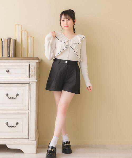 ems excite（エムズエキサイト）の「フリル襟NTカーデ（ニット/セーター・レディース・グリーン/ブラック/ナチュラル・FREE）」の4枚目の写真