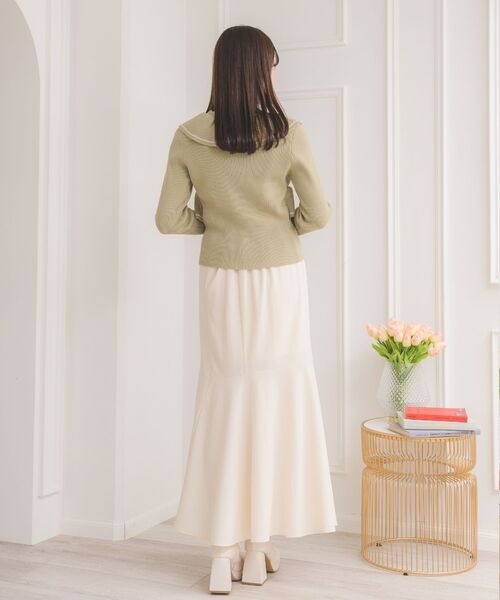 ems excite（エムズエキサイト）の「フリル襟NTカーデ（ニット/セーター・レディース・グリーン/ブラック/ナチュラル・FREE）」の21枚目の写真